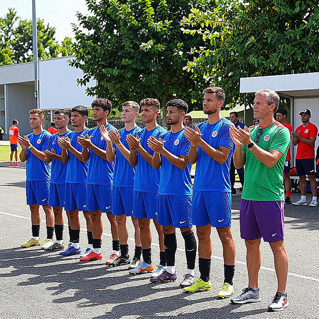 Chiếc áo màu rượu vang và tiếng vọng từ năm 2026: Khi El Tri khoác lên mình một thế kỷ
