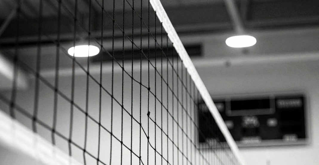 Nebraska 3-0 Creighton và kỷ lục 15.405 khán giả: bóng chuyền nữ đại học Mỹ đang tự định giá mình