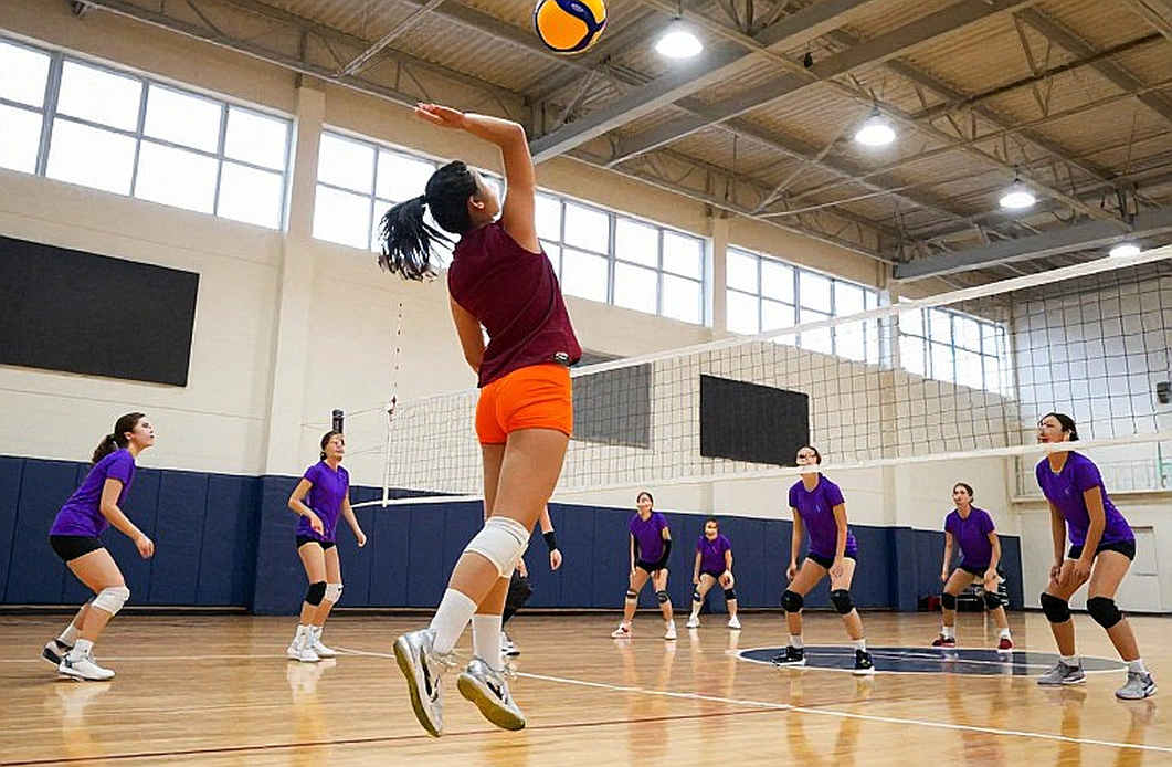Nine Dimensions of a Volleyball Match: From the Spike to the Empty Data Sheet Nine Dimensions of a Volleyball Match: From the Spike to the Empty Data Sheet