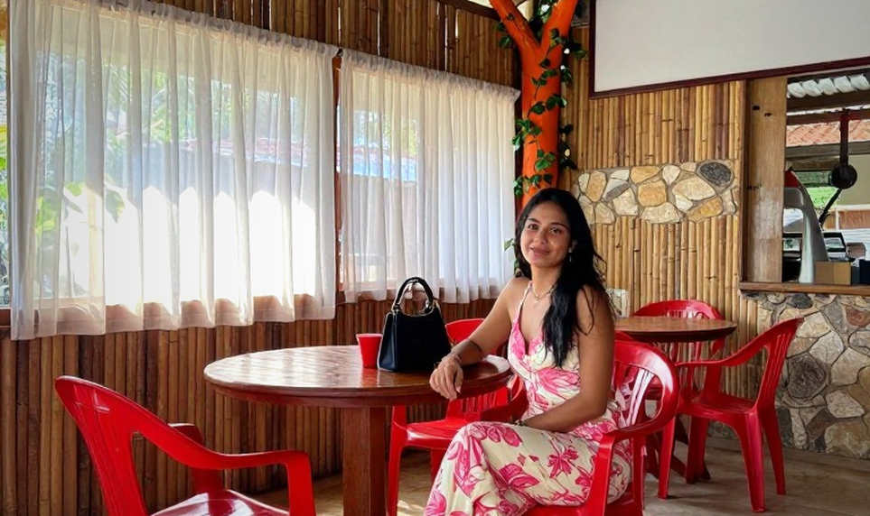 Hồ bơi không chỉ dạy bơi: Câu chuyện quản lý chương trình phát triển bơi lội cho trẻ dưới 12 tuổi tại Lakeside Aquatic Club Hồ bơi không chỉ dạy bơi: Câu chuyện quản lý chương trình phát triển bơi lội cho trẻ dưới 12 tuổi tại Lakeside Aquatic Club