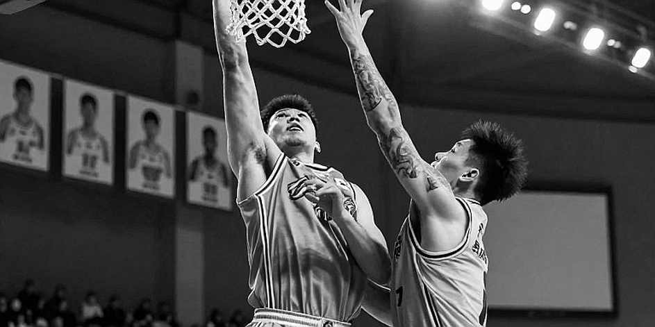 Ukraine hạ Montenegro trên sân khách, Mykhailiuk tỏa sáng tại vòng loại FIBA