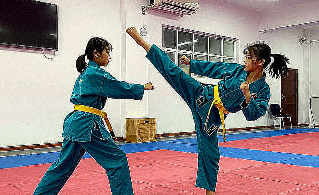 A Swollen Knee and Five Unanimous Votes: Inside Vietnam's Women's Team Kata Gold