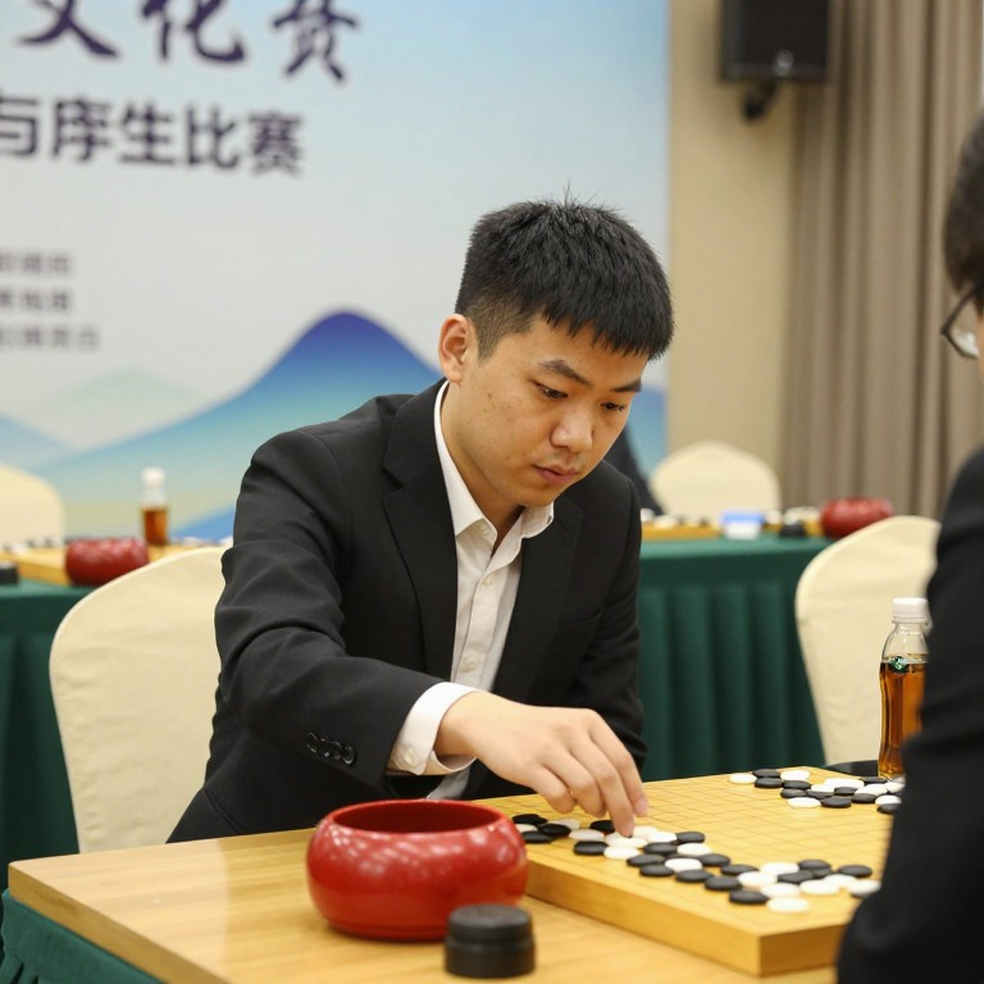 FIDE Votes on September 26: The Pledge to Bring Carlsen Back and the Conflict-of-Interest Problem