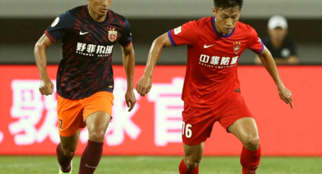 Việt Nam 1-0 Philippines: ba điểm có thật, quy trình mong manh, vương miện chưa ngã ngũ