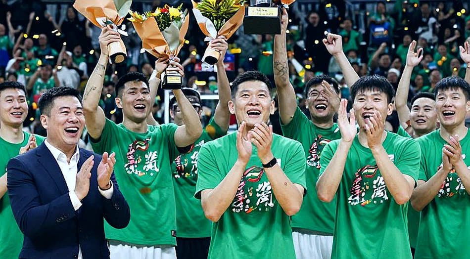 Mùa Hè Không Có Bóng: Vì Sao Giới Phân Tích Esports Trung Quốc Đang Vận Hành Trên Một Bảng Dữ Liệu Rỗng