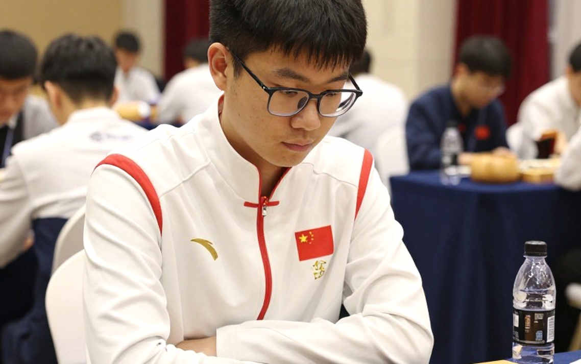 Tờ biên bản vàng, món quà Modi, và cuộc chuyển giao thế hệ cờ vua thế giới