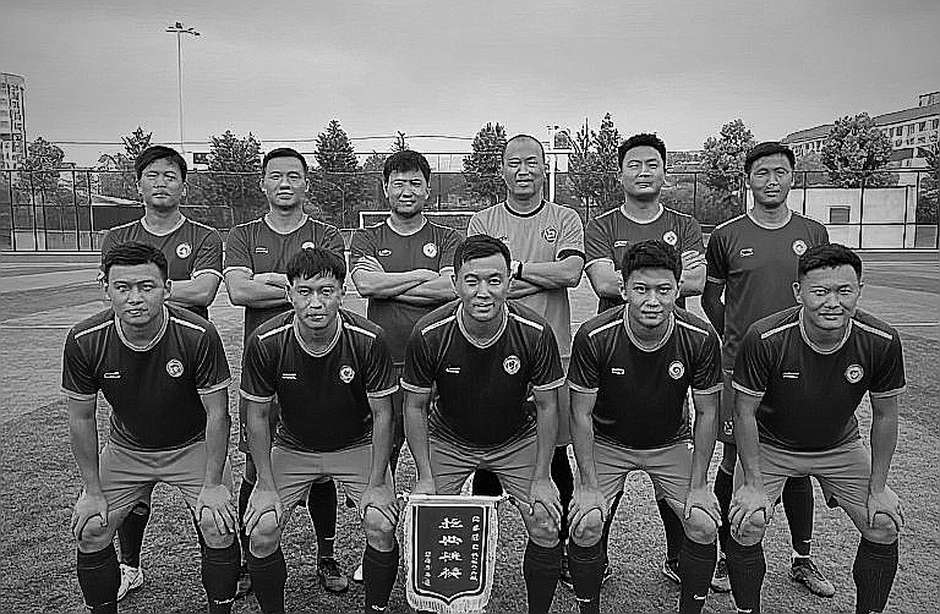 Chín ô trống trong phòng biên tập: khi bóng đá cần lòng can đảm để nói chưa đủ thông tin