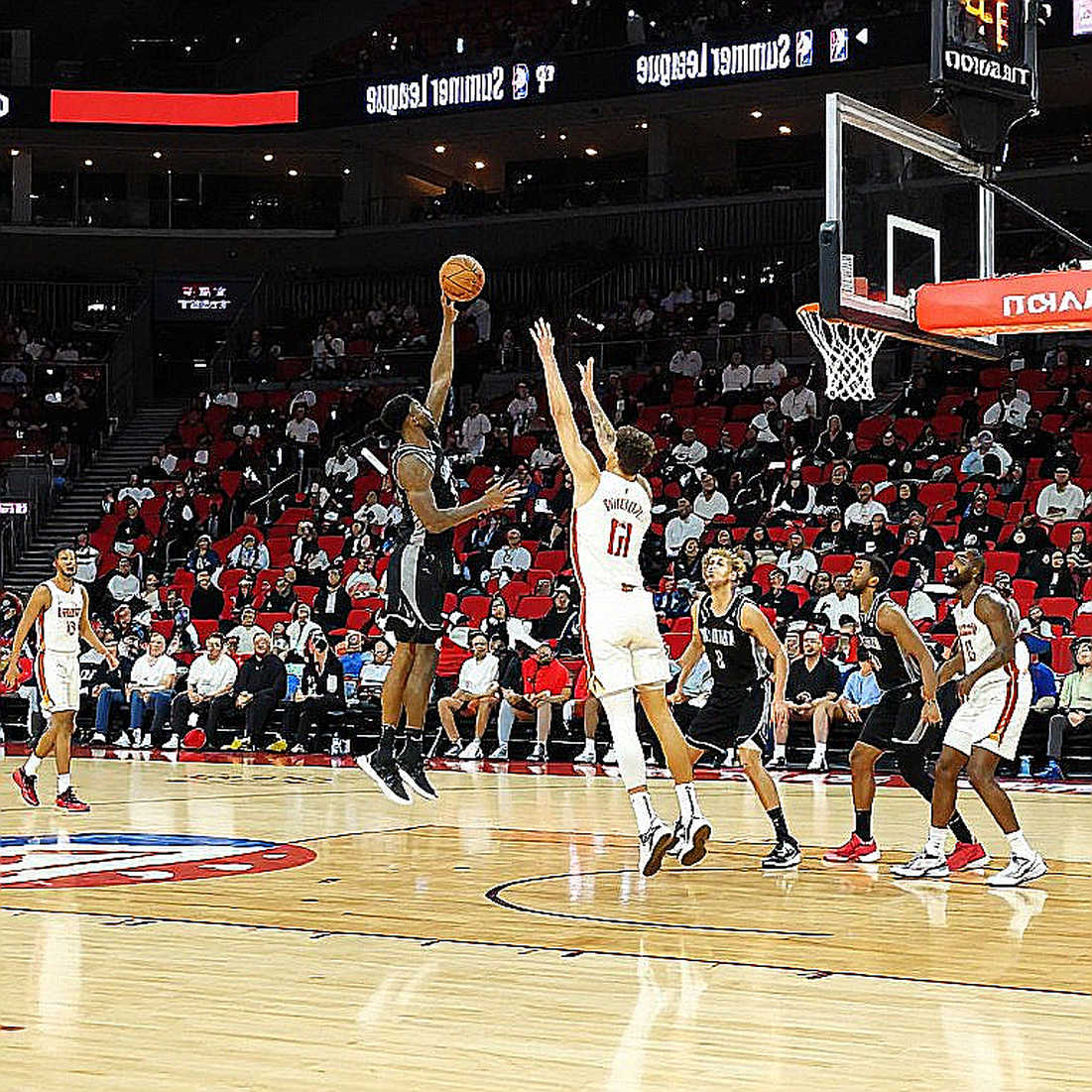 Hành trình trở về: Từ NBA G League đến VBA – Bước ngoặt của Nguyễn Văn Hùng? Hành trình trở về: Từ NBA G League đến VBA – Bước ngoặt của Nguyễn Văn Hùng?