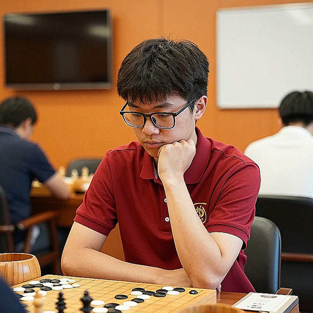 Phòng thủ Scandinavia và cú lừa 60 phút: Carlsen không cam kết điều gì