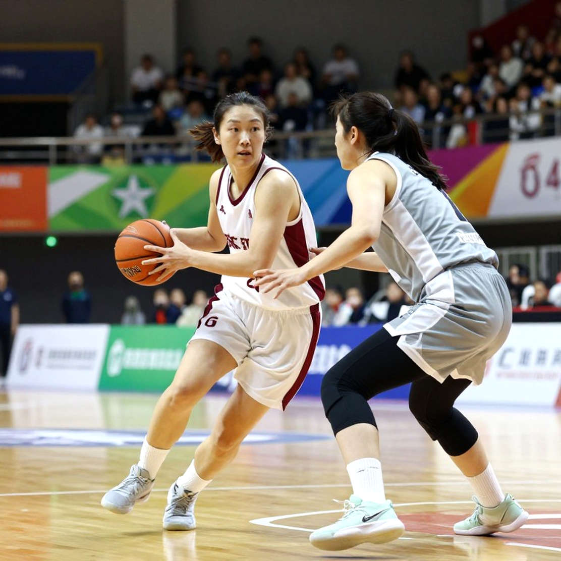 Bên trong phòng họp chuyển nhượng V.League: Cái tên sai, cái giá đúng, và bản hợp đồng không bao giờ tồn tại